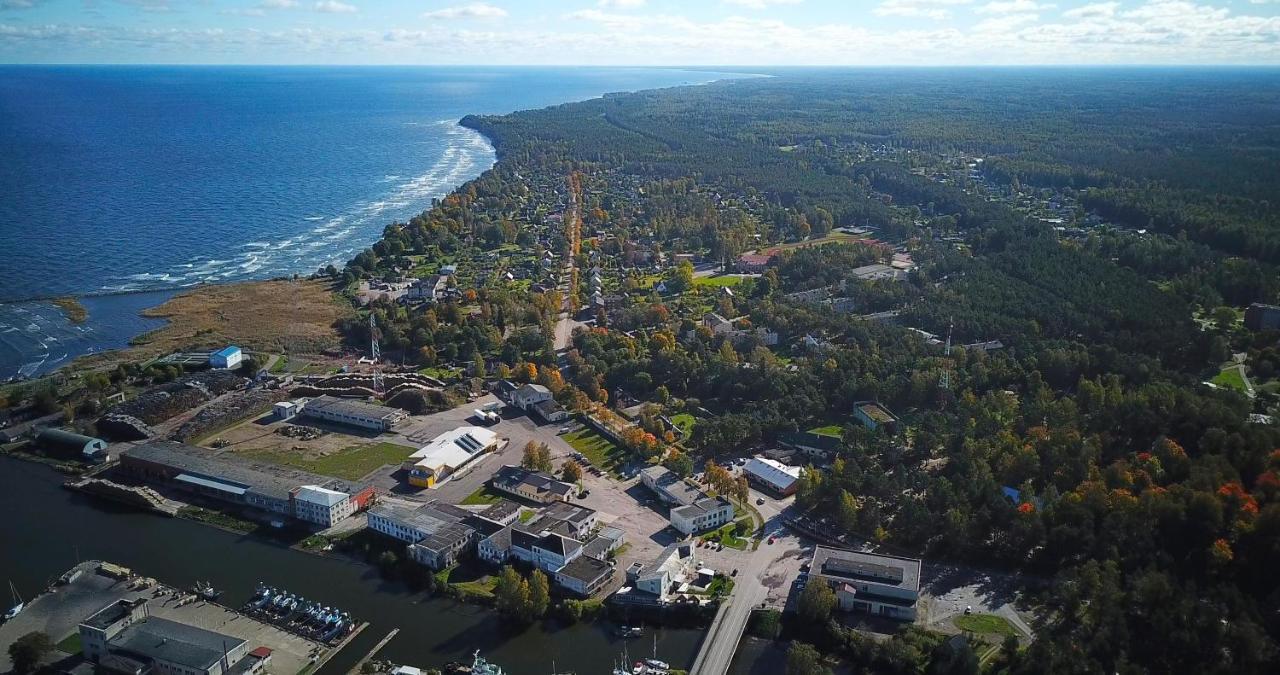Pilava Hotel Roja Buitenkant foto